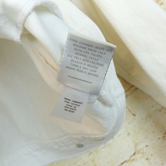 Torrid Jacket Womens Plus Size 1X 14-16 White Denim Trucker Stretch Cotton NWOT - Picture 11 of 13